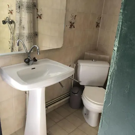 F2 Meuble Au Bord Du Lac Du Laouzas *